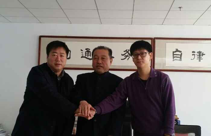 內(nèi)蒙古農(nóng)牧業(yè)產(chǎn)業(yè)化龍頭企業(yè)協(xié)會與內(nèi)蒙古拉卡拉支付有限公司、內(nèi)蒙古蒙優(yōu)匯電子商務(wù)有限公司簽署三方戰(zhàn)略框架合作協(xié)議——助力內(nèi)蒙古綠色農(nóng)畜產(chǎn)品“走出去”